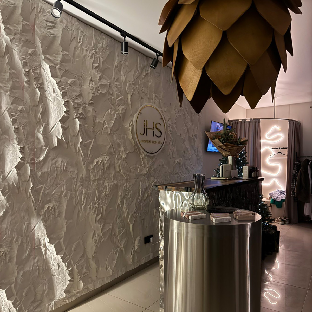 Барельєф велика скеля