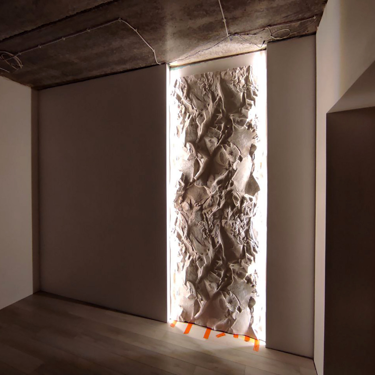 Барельєф велика скеля