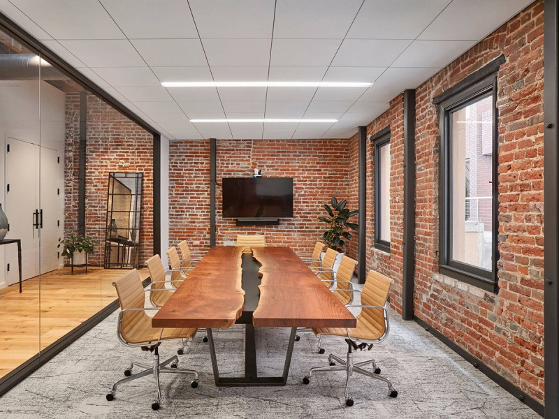 Дизайнерський ремонт офісу: як зекономити з Brick Wall