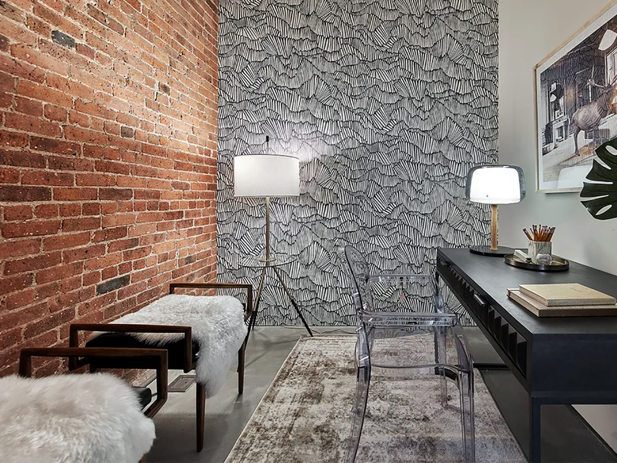 Гіпсова плитка у вітальні