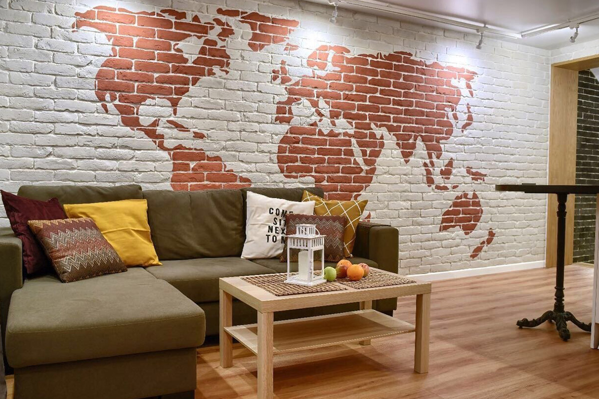 Кольорова гама інтер'єру з цеглою