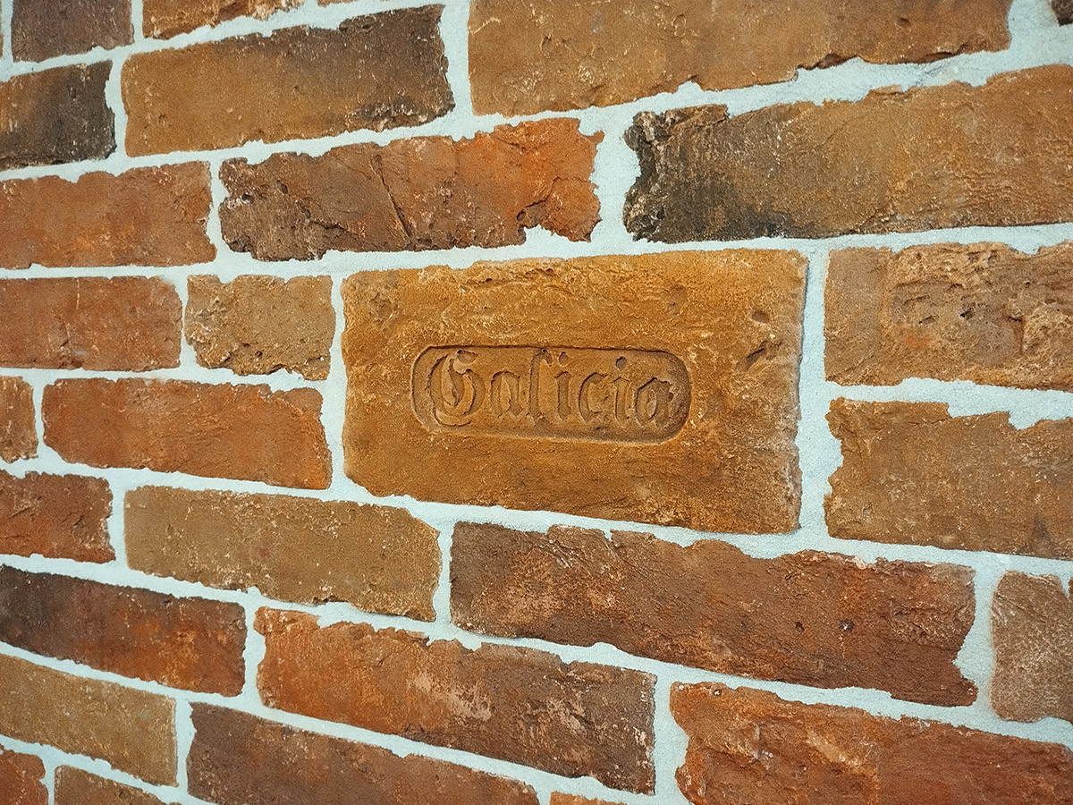 Підсвічування рельєфної стіни